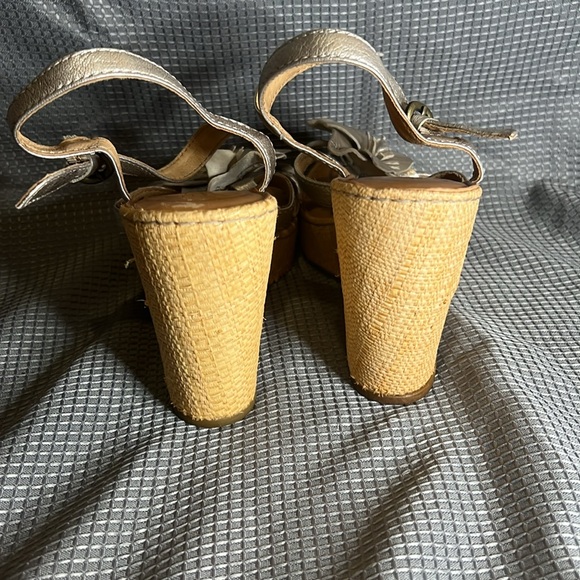 LOVIN BORN WEDGES - Picture 3 of 3